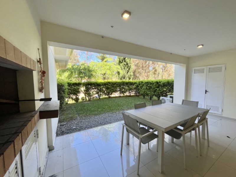 Excelente apartamento a la venta en Greenpark, Solanas